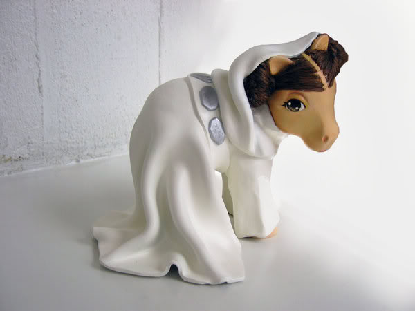 Mi pequeo... eh... poni? My_Little_Princess_Leia_by_Spippo