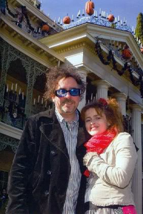 Primera foto OFICIAL de Alice de Tim Burton Normal_turistas-raros