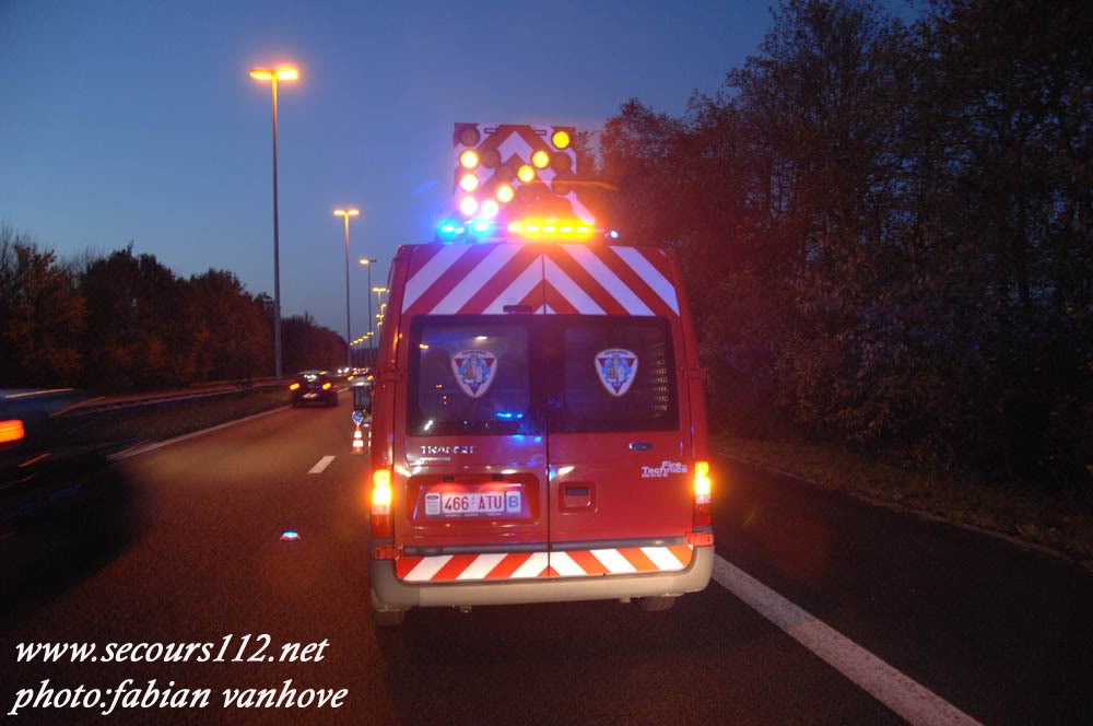 NYF911 new vehicule balisage des pompiers de charleroi 07112009petitreoulxaccident7copie