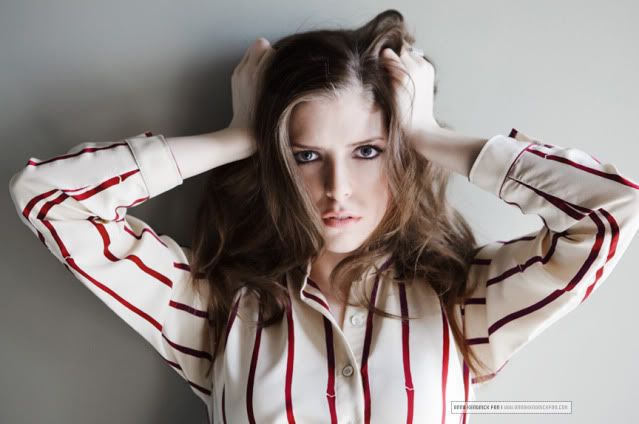 Photoshoot Anna Kendrick Purple Fashion 003