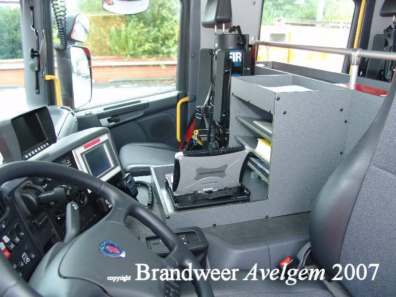 SRI Avelgem : nouvelle autopompe lourde multifonctions Avelgemscania3