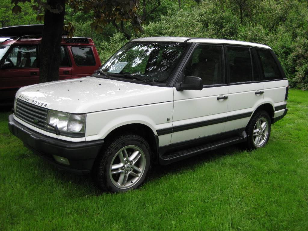 Plusieurs photos : Land Rover (1948-present) 2011beaconsfieldbritishcarday041