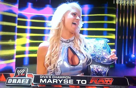 Maryse vs Divas Champ. Mickie James for the title Maryse