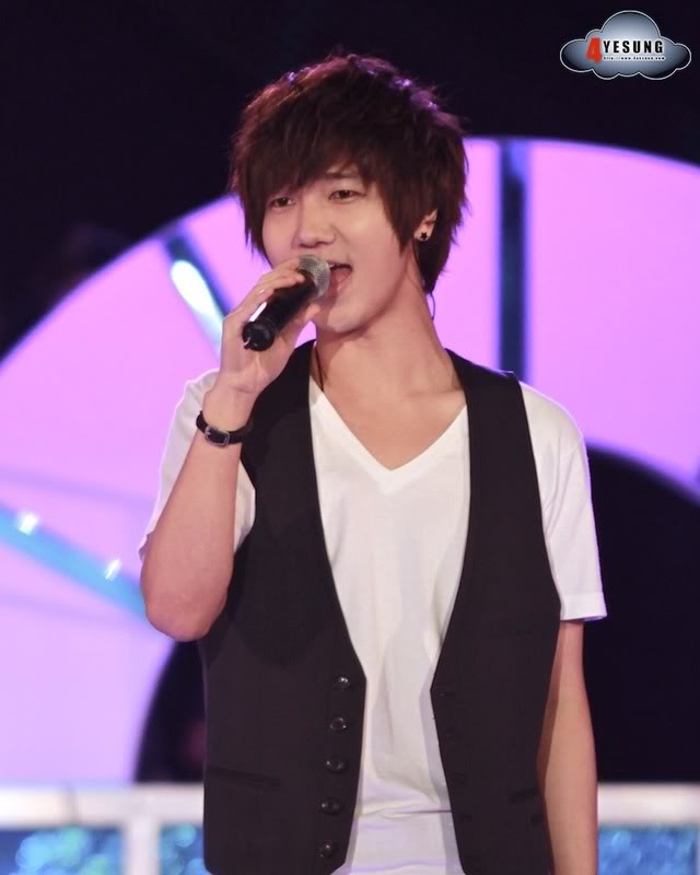 [FANTAKE] 01.06.11 Yesung@Busan Family Concert 13b8c1264f14bdb12f73b39