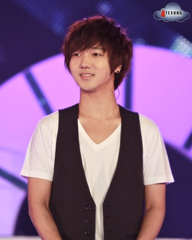 [FANTAKE] 01.06.11 Yesung@Busan Family Concert 2a407697424141a153664f8