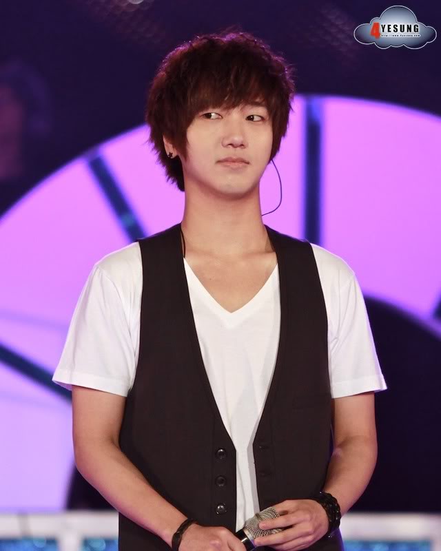 [FANTAKE] 01.06.11 Yesung@Busan Family Concert 2e6ec18fee99415c3bf3cf9