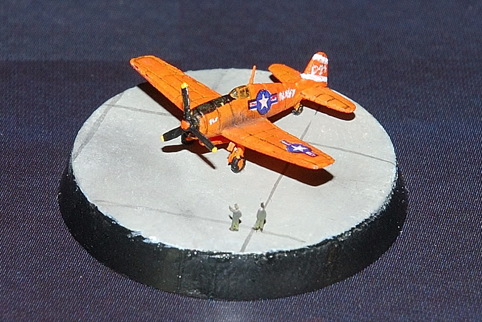 D'autres Mini Dioramas... 1/700 Fighter001