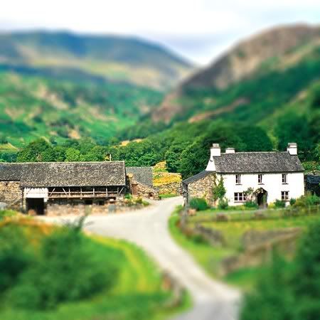 நான் ரசித்த அழகானவை 2 - Page 10 Yew-tree-farm-coniston-1-tiltshift