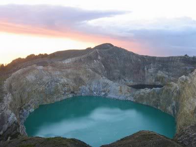 10 Tempat Menakjubkan di Indonesia In3