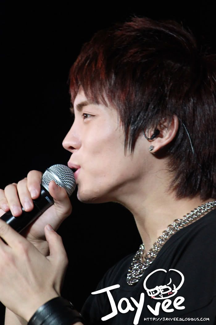 [Pic][13-9-2010] Jonghyun SM concert 46238839201009121155102815237193233_007