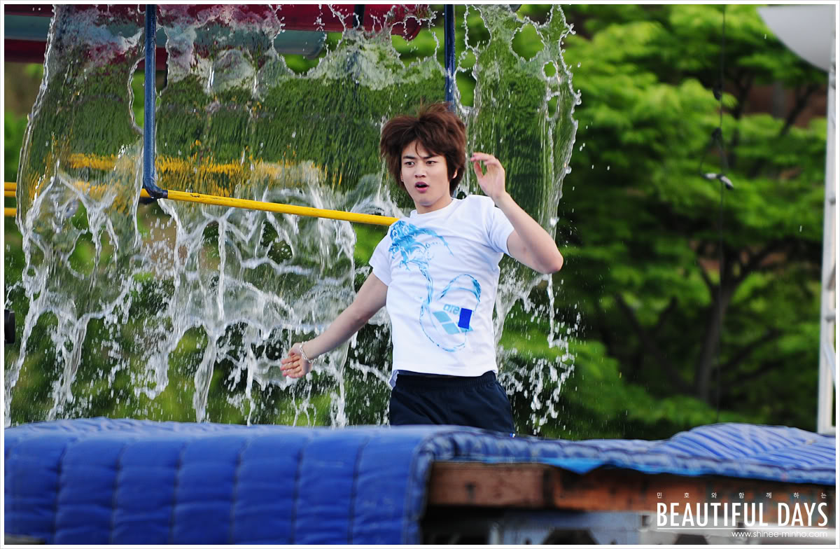 Taemin and Minho @Dream Team 2 Recording [110605] 1307351191_11060517