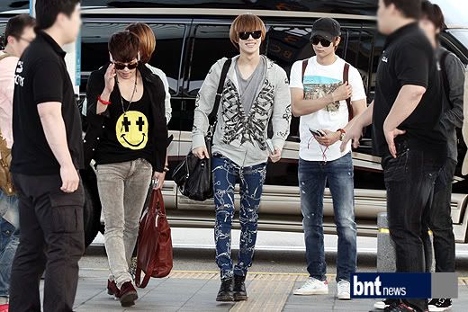 180512 SHINee partiendo a LA E43045527a1f06d732f08d7d57612706