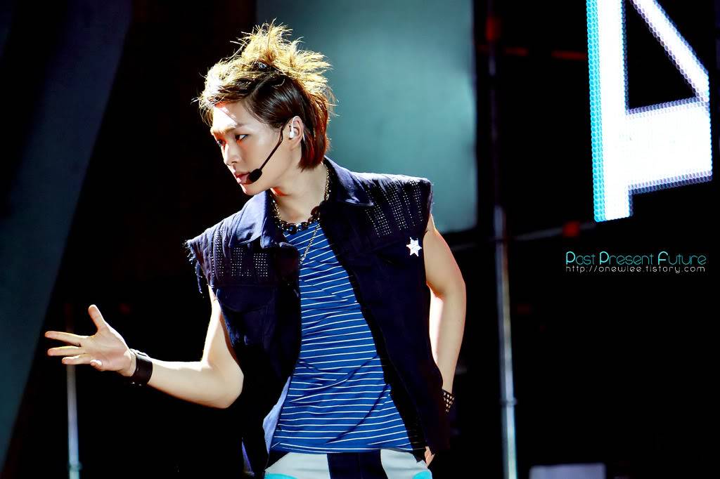  [Pic][30-8-2010] SHINee at 2010 Incheon Korean Music Wave Concert  IMG_0320