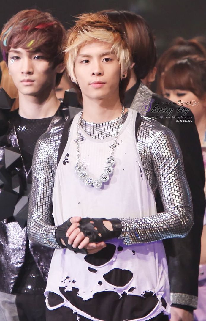 091230 SHINee @ KBS Gayo Daejun 1262550253_jh7