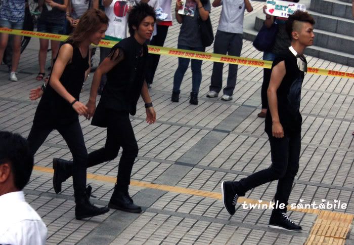 [Pic][4-8-2010] SHINee OTW at Lucifer Fansign Event 1280942189_IMG_0909_convjpg