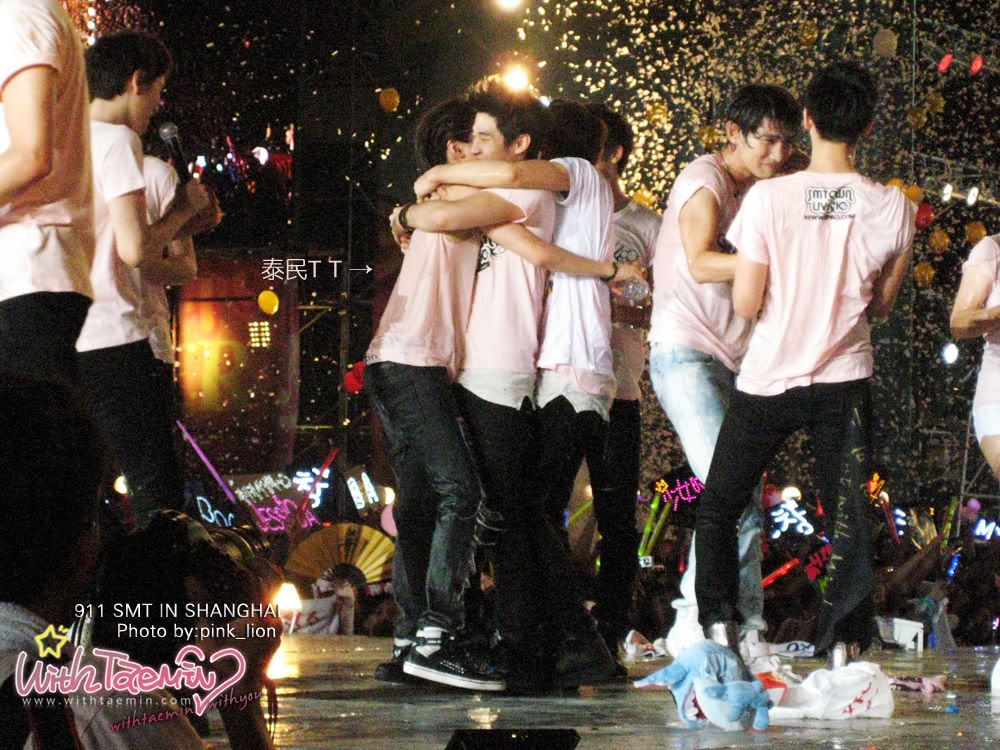 [Pic][11-9-2010]SHINee at SMTOWN ’10 Live in Shanghai 77deb3126643288bc2fd78b7