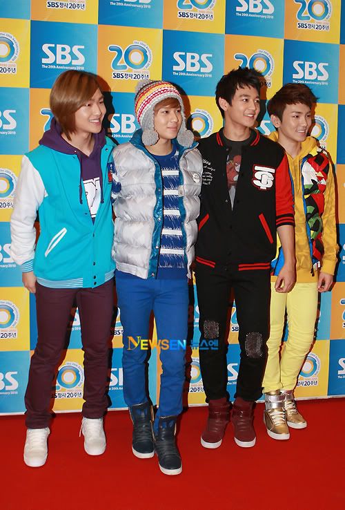 101114 SHINee @ SBS 20th Anniversary Special Show  201011142249101001_1