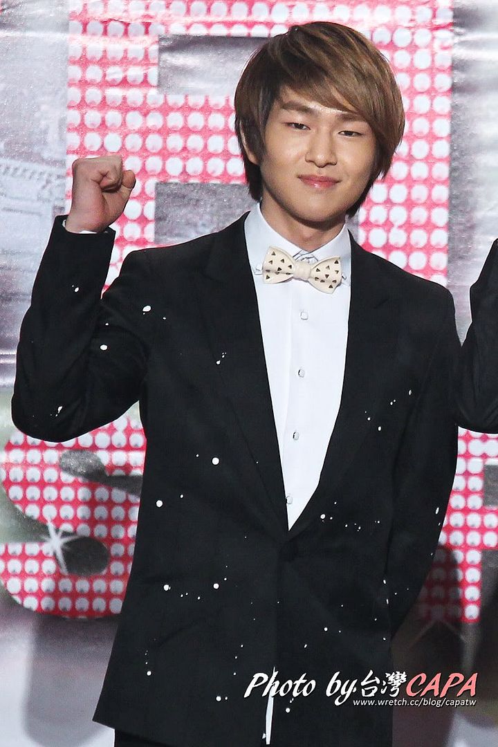  110110 Jinki at Super Star Chinese New Year Special Recording 5345921990_00d98fa3fa_o