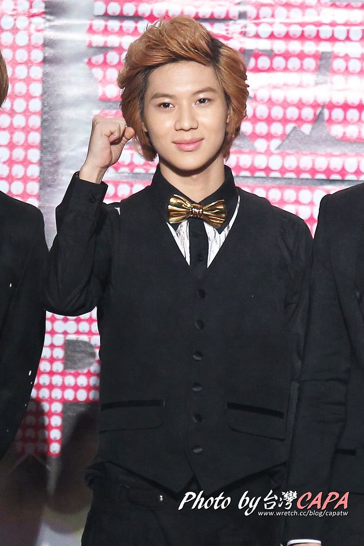 Taem at Super Star Chinese New Year Special Recording 110110 5345922022_1ea6683bf0_o