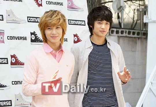 Minho & Taemin @ Converse’s “Moving Custom Studio” [110412] 1302589495_149388