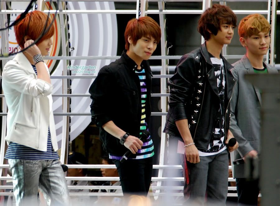 SHINee @SBS Children’s Special Day HopeTV 24 [110506] ESAM_3452