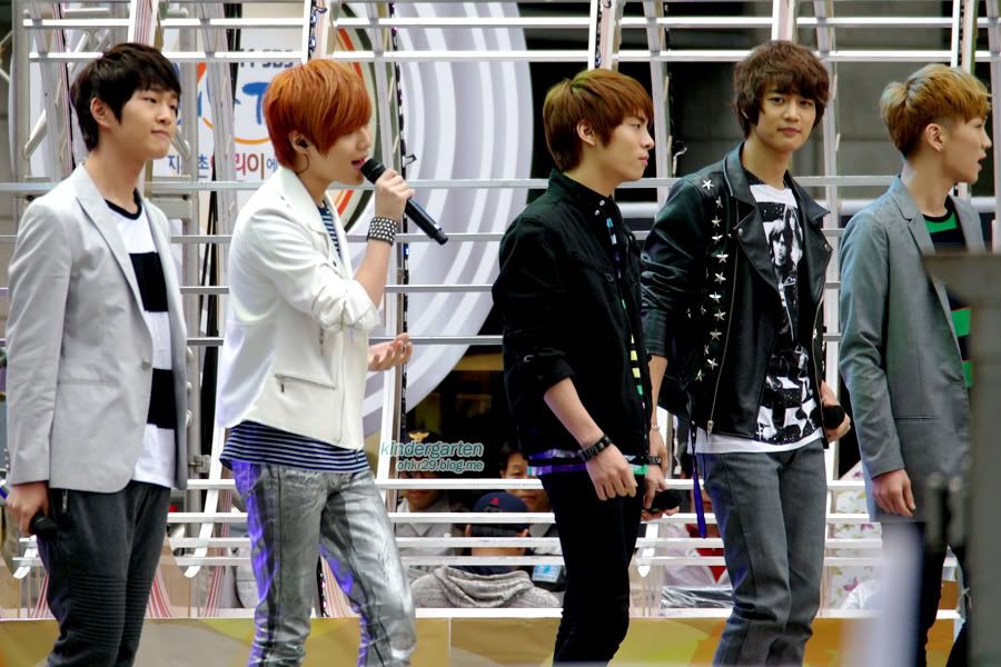 SHINee @SBS Children’s Special Day HopeTV 24 [110506] ESAM_3463