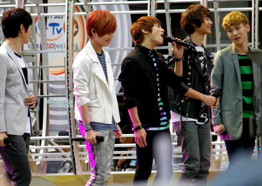 SHINee @SBS Children’s Special Day HopeTV 24 [110506] ESAM_3525