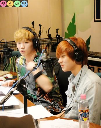  Key & Taemin @Youngstreet Radio [110524] Taekey8