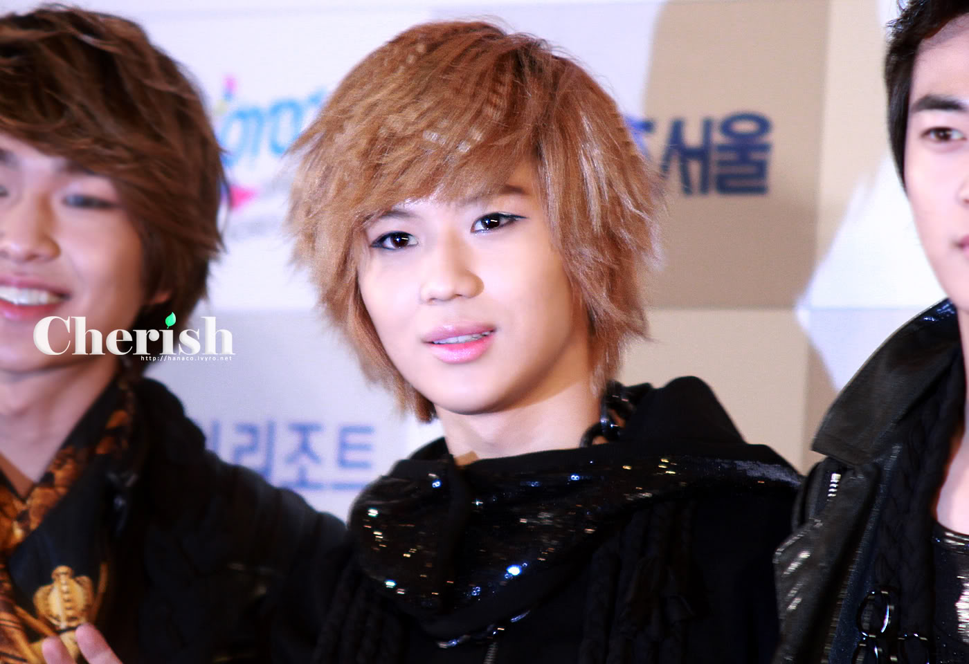 110120 SHINee @ 20th High1 Seoul Music Awards  1295584582_110120