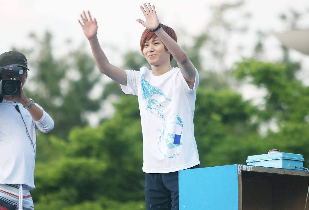 Taemin and Minho @Dream Team 2 Recording [110605] 203E98554DEC9E3C31E8C2