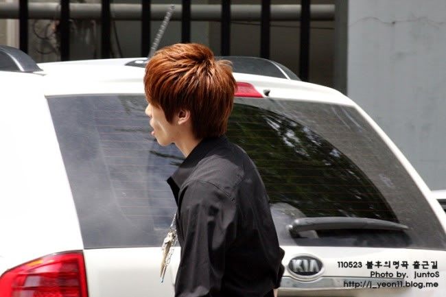 Jonghyun Recording Immortal Song 2 [110523] IMG_1035