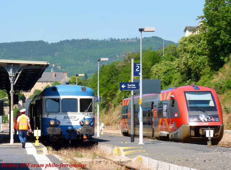 1. Trans' Lozérien : X 2800 en gare de Mende.  P1030428_zps5c6b59d8