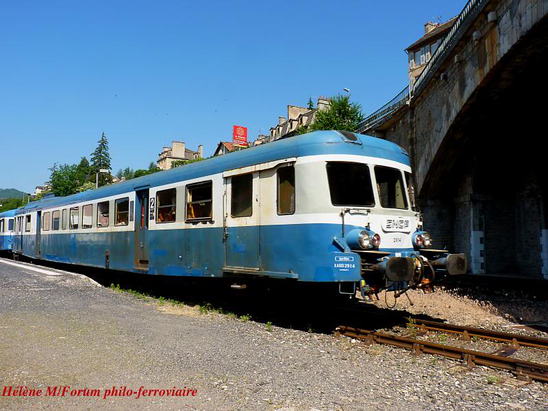 1. Trans' Lozérien : X 2800 en gare de Mende.  P1030430_zps6c587a01