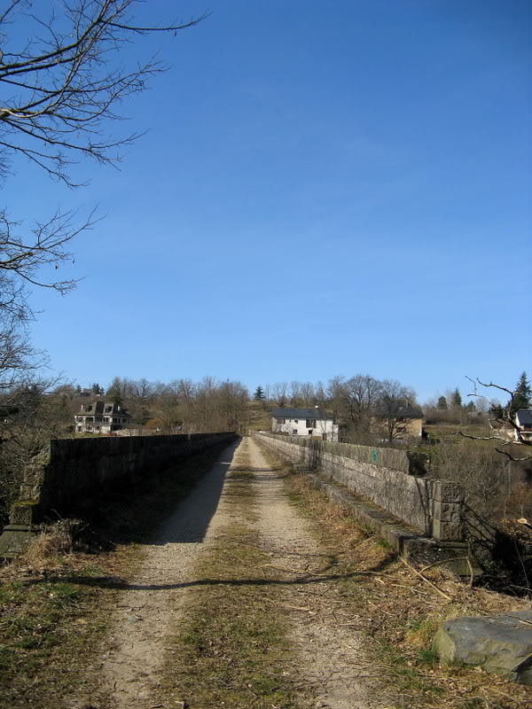 espalion - Bertholène-Espalion (Aveyron) : coup de foudre et mal au coeur... Vdesconquettes