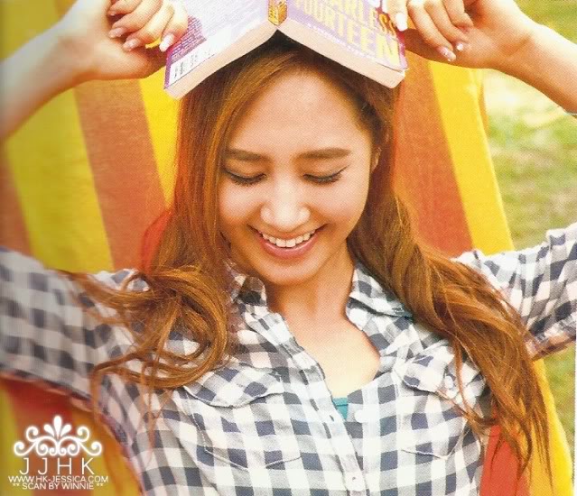 Girls'Generation - Holiday Photobook 897aabfegw1dnpkv18zqrj
