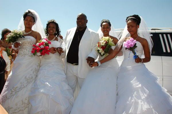 Groom to say 'I do' four times at once Image004