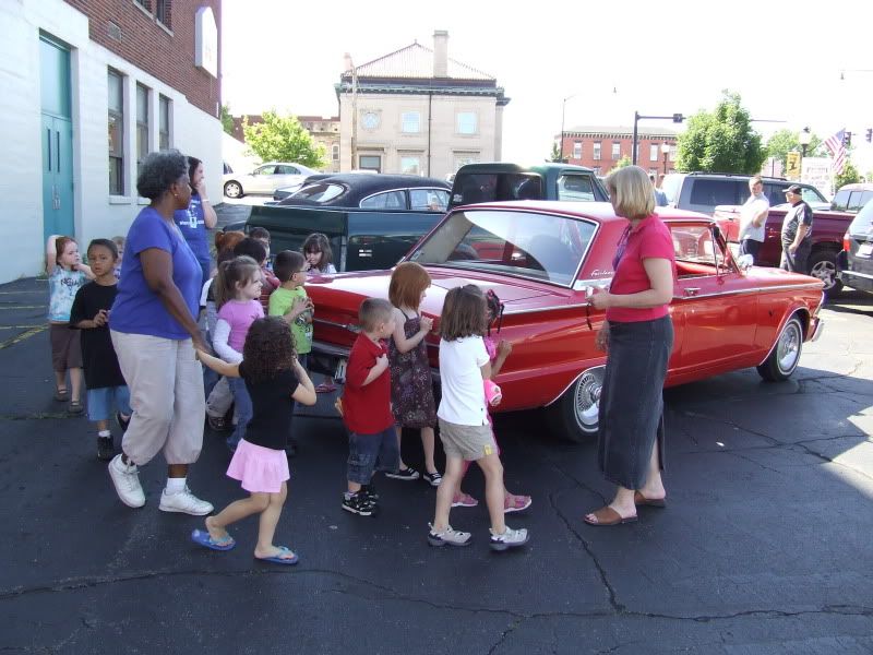 Teaching the school kids. 4th St. School.. 023-8