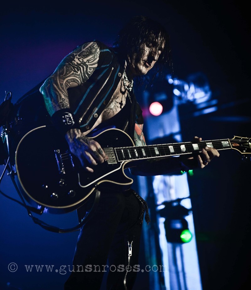 Richard Fortus LargeNOSDwJ6iUyW5eUqUDxEHs9fpXXDcX_7V45FZ2hCRM4U