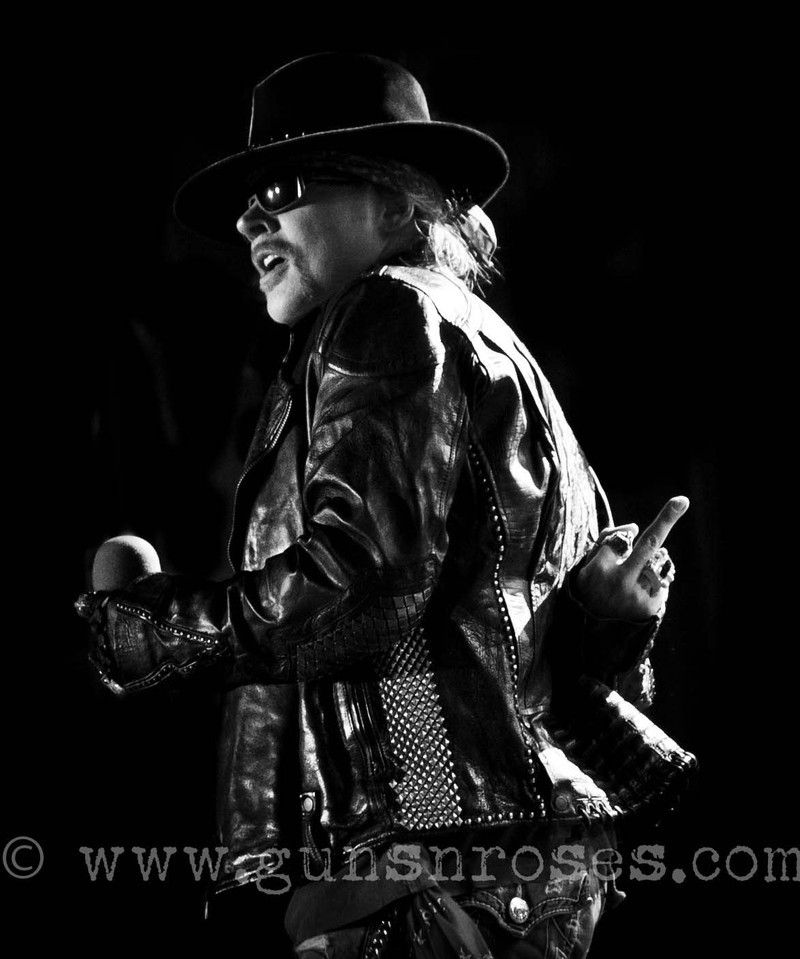 Axl Rose LargeSD1N2hiTWl3I0ryzyp4VSl4SIErRWjpLLNy8Lm-GlLc