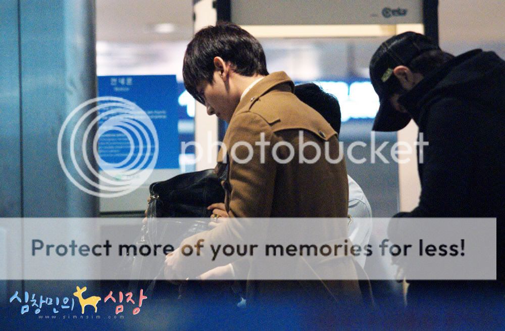 [PICS] 091125 HOMIN AT INCHEON AIRPORT 25smyuibkk2