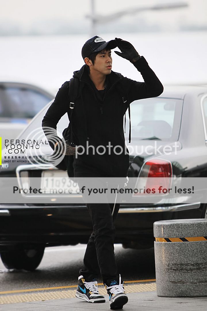 [PICS] 091125 HOMIN AT INCHEON AIRPORT Plyyuibkk