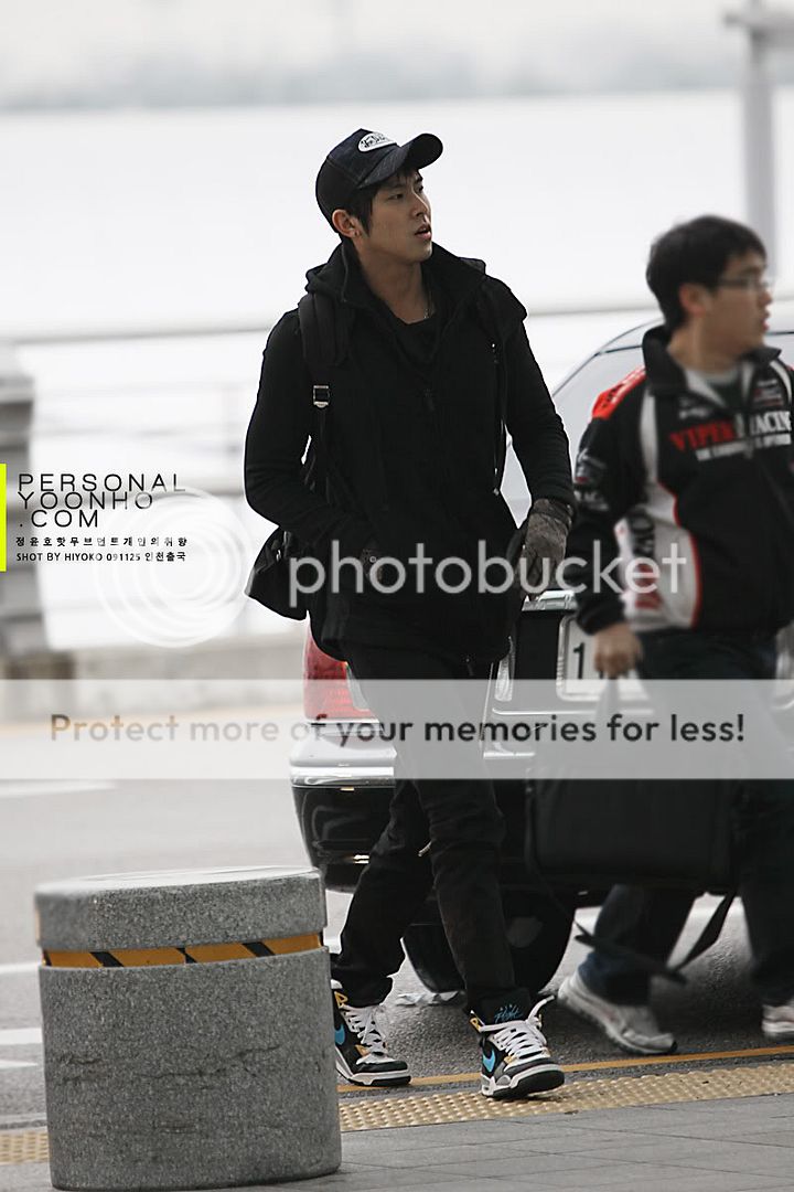 [PICS] 091125 HOMIN AT INCHEON AIRPORT Plyyuibkk4