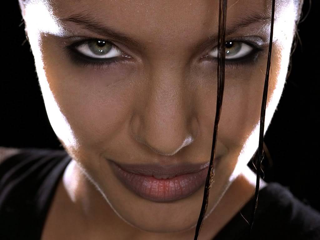 angelina jolie as tomb rider Angelina_Jolie_-_Tomb_Raider_IIcopi