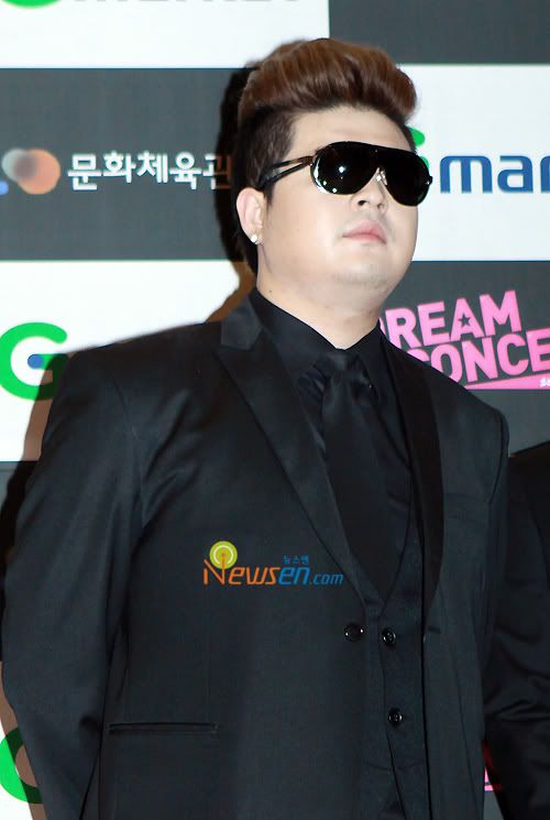 [PIC, Red Carpet ] 100522 Super Junior @ 2010 Dream Concert 2010052219311210022