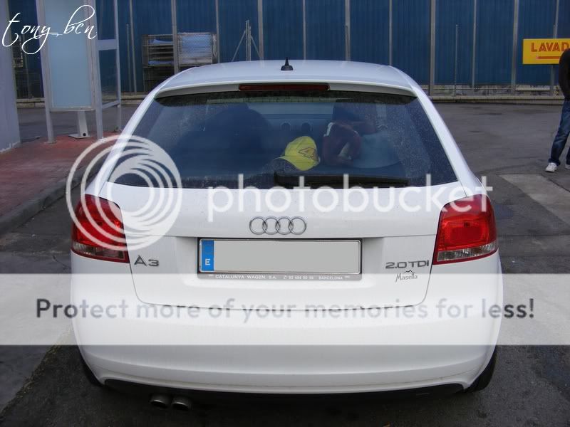 Audi 2.0 TDI S-Line Edition Branco. 0005