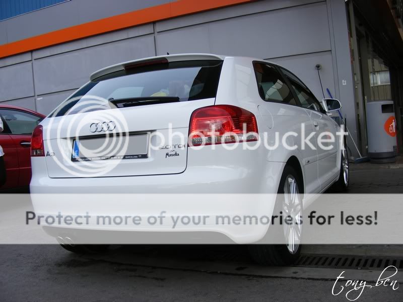 Audi 2.0 TDI S-Line Edition Branco. 0117