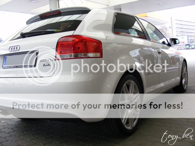 Audi 2.0 TDI S-Line Edition Branco. 0185