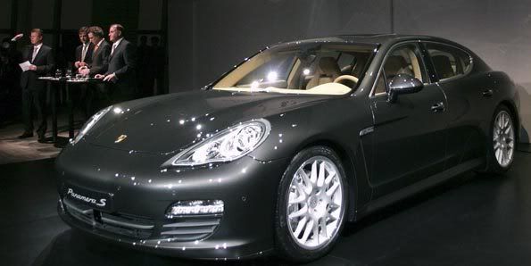 Porsche intensifica a produção do Panamera 020484156-FMM00