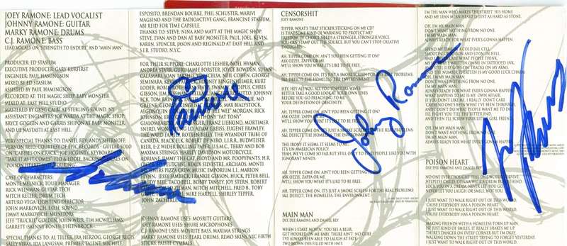 Signed stuff - Page 3 Ramonesig