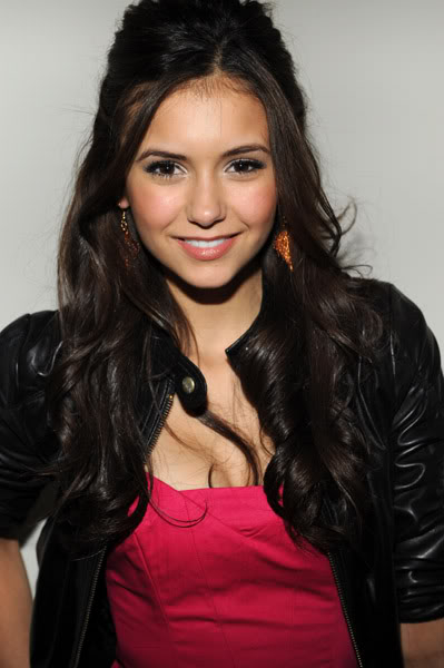 Nina Dobrev (Elena Gilbert & Katerina) Resimleri MQ_002jpg12